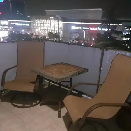 City Rooms Podgorica ゲストハウス 3*