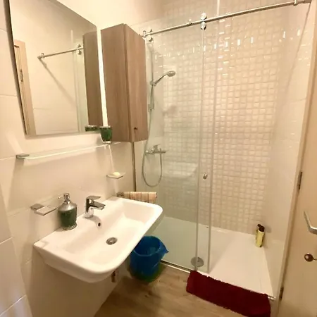 ゲストハウス City Rooms Podgorica